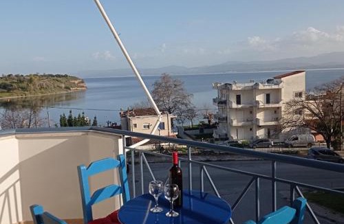 Lefkandi Apartment | Angela's Seaview Apartment