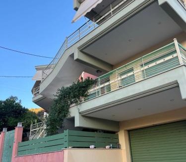 Kiveri House | Angie’s apartment