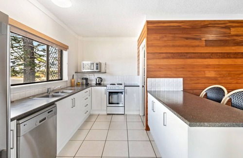 Mooloolaba Apartment | Anjuna, 2 bedroom apartment on canal