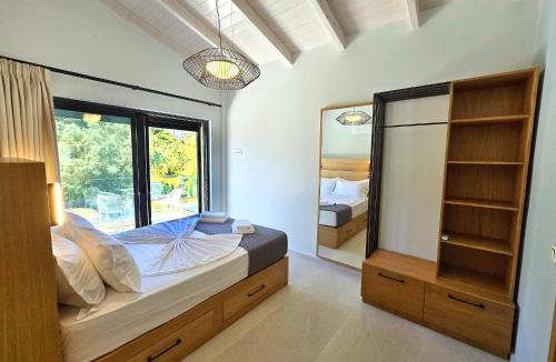 Frinion Villa | Anmaria Luxury