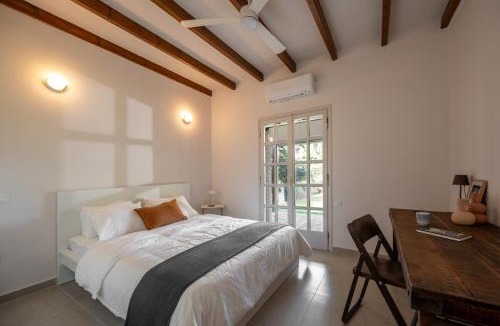 Chalcis House | Anoixi vacation home with spectacular Evia landscapes