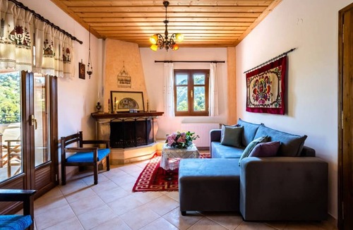 Trikolonoi Apartment | Apartment ∙ 2 bedrooms ∙ 4 guests