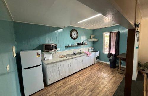Herberton Apartment | Apartment ∙ 2 bedrooms ∙ 6 guests
