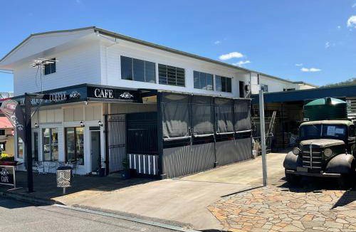 Herberton Apartment | Apartment ∙ 2 bedrooms ∙ 6 guests