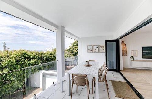 Sunrise Beach Apartment | Apartment ∙ 3 bedrooms ∙ 6 guests