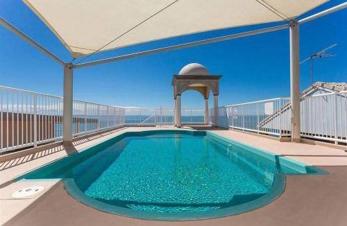 Redcliffe Apartment | Apartment ∙ 3 bedrooms ∙ 6 guests