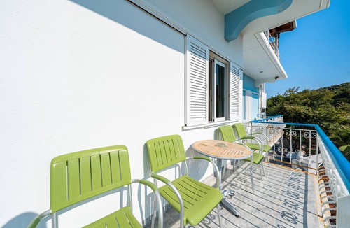 Parga Apartment | Apartment 'Alex Bar 6' with Sea View, Wi-Fi and Air Conditioning