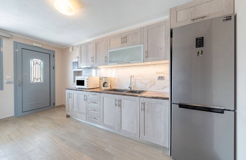 Parga Apartment | Apartment 'Alex Bar A' with Sea View, Wi-Fi and Air Conditioning