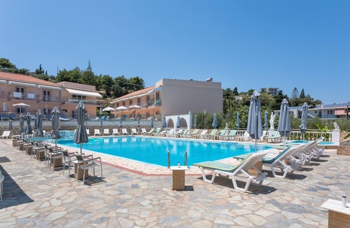 Argassi Apartment | Apartment 'Budget Room Garden View' with Mountain View, Shared Pool and Wi-Fi