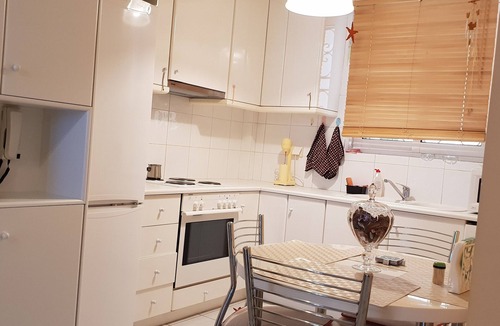 Porto Rafti Apartment | Apartment by the sea at the location "Kalos Gialos" of Porto Rafti Bay.