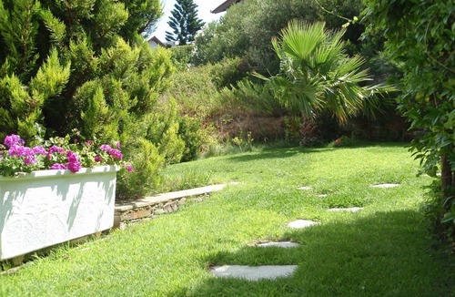 Marmari Apartment | apartment by the sea