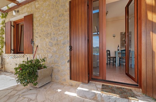 Vathy Apartment | Apartment 'Galini' with Sea View, Shared Garden and Wi-Fi