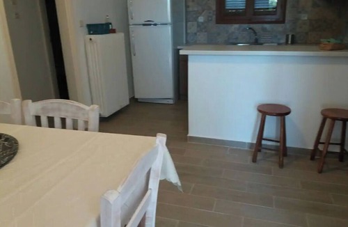 Edipsos Apartment | Apartment 'Μaria's House 1' with Private Terrace, Shared Garden and Air Conditioning