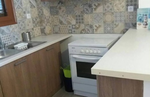 Edipsos Apartment | Apartment 'Μaria's House 1' with Private Terrace, Shared Garden and Air Conditioning