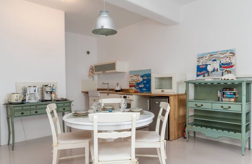 Faros Armenistis Apartment | Apartment 'Milou 1' with Sea View, Private Garden and Wi-Fi