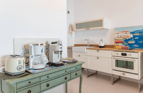 Faros Armenistis Apartment | Apartment 'Milou 1' with Sea View, Private Garden and Wi-Fi