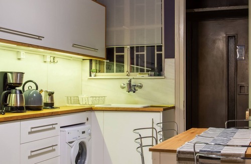 Chalcis Apartment | Apartment overlooking the old bridge.