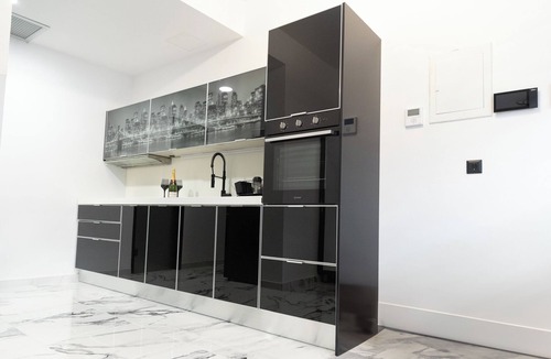Athens Apartment | Apartment with jacuzzi and sauna.Fully furnished with kitchen absolutely private