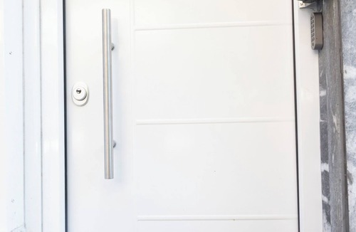 Athens Apartment | Apartment with jacuzzi and sauna.Fully furnished with kitchen absolutely private