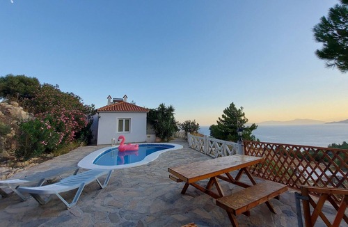 Koumeika House | Apartment with Pool and Panorama View