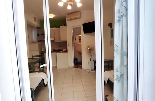 Kipri Apartment | Apartment 'Zefiros - Horizon Sea View' with Sea View, Wi-Fi and Air Conditioning
