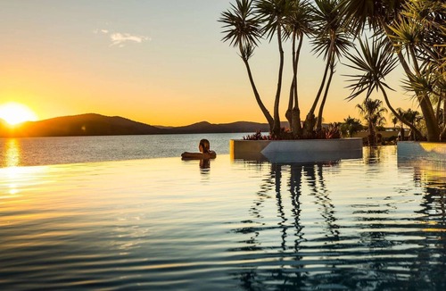 Mandalay House | Aqua by Contemporary Hotels