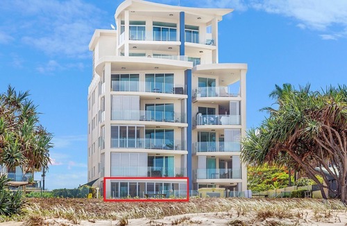 Tugun Apartment | Aqua Solai 1 - Absolute Beachfront Tugun - Min. 3 Night Stays!