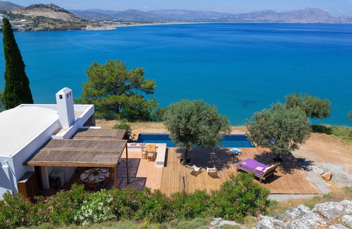 Vlicha Villa | Architect desinged Villa on a hill with spectacular views over Vlycha Bay