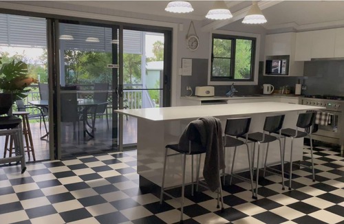 Warwick House | Area 51 Warwick -a very special place to stay