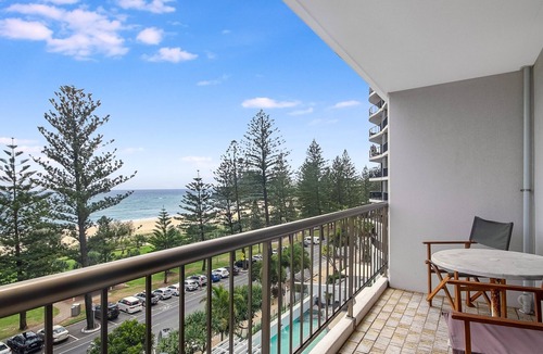 Coolangatta Apartment | Aries Unit 16 - Right on the beachfront and in the heart of Coolangatta ocean views