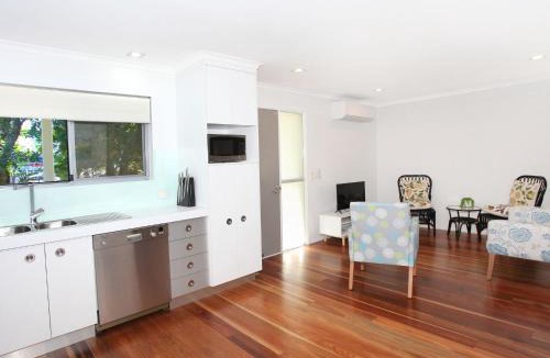 Maroochydore Apartment | Arlington 1 Two Bedroom Unit close to the beach