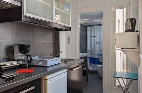Attiki Apartment | Artistic Flat in the Center of Athens