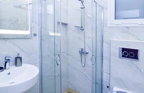Rhodes Apartment | Astoria Studio 2, Rhodes City Center - Brand New bathroom