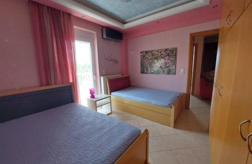 Eretria Apartment | Aurora's apartment eretria