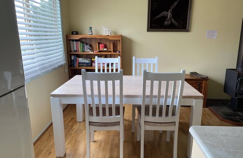 Thulimbah House | 'Avalon' - Small group or family getaway