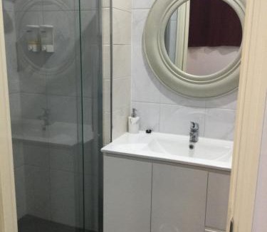 Ayr Hotel | Ayrline Motel
