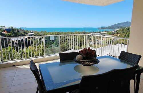 Airlie Beach Apartment | Azure Sea Whitsunday Resort
