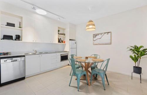 Rainbow Beach House | Baden 52 Rainbow Shores. Aircon. Wifi
