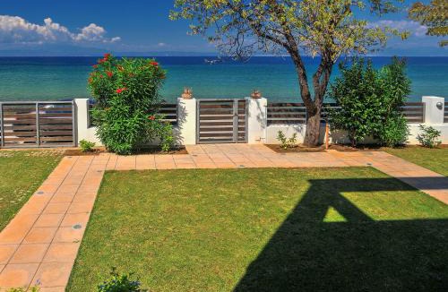 Skala Sotiros House | Balconies on Sea - The Garden Apt