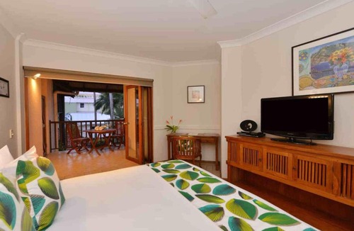 Port Douglas Apartment | Balinese Style Studio