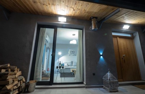 Almopia House | Balou Petfriendly Lodge Orma