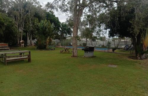 Bargara Hotel | Bargara Beach Motor Inn budget accommodation pet friendly on application
