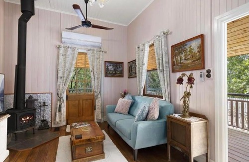 Mount Barney Cabin | Barney Creek Vineyard Cottages