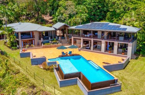 Bayview Heights Villa | Barong Luxury Home overlooking Cairns Unrivalled privacy and location search barongcairns