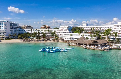 Boca Chica Hotel | Be Live Experience Hamaca Suites