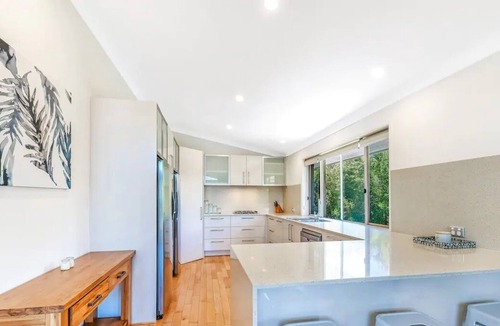 Warana House | Beach Front Elegance - Space & Privacy ZF5