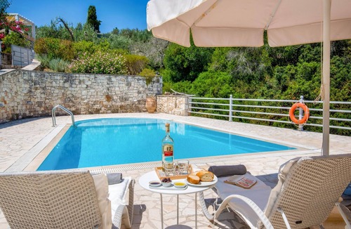 Katsimatika Villa | Beach House Sophia in Paxi