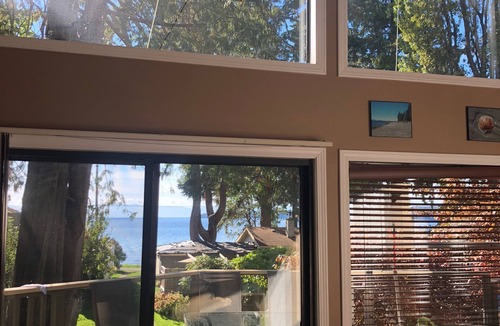 Halfmoon Bay Cottage | Beachfront Chalet