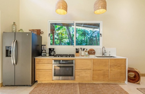 Carmen Villa | Beachfront House