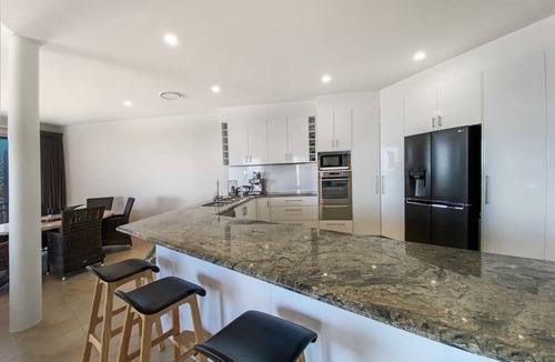 Sunshine Coast Apartment | Beachfront Penthouse with Stunning Views